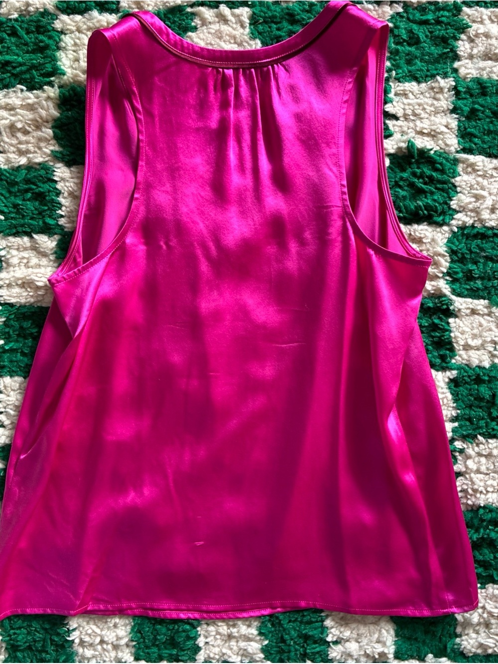 Marc by Marc Jacobs Women's Sleeveless Hot Pink tank 100% Silk Size Medium - Picture 6 of 6